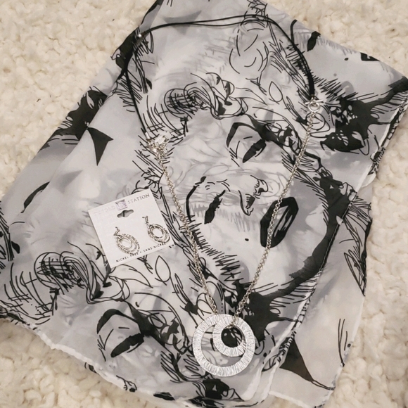 Accessory set - Picture 1 of 3